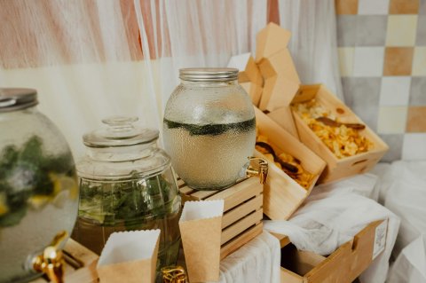 Stolování a servírování