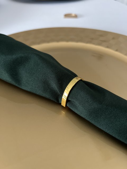 Zlatá spona na ubrousek jednoduchá lesklá malá