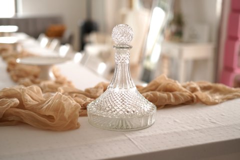 Broušená karafa velká