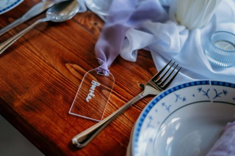 Akrylové jmenovky na stůl s mašlí