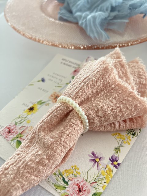 Perličková spona na ubrousek