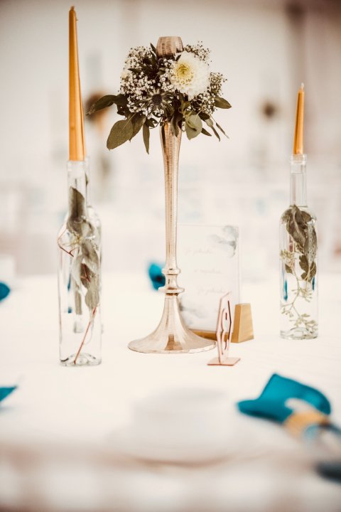 Zlatý svícen vysoký