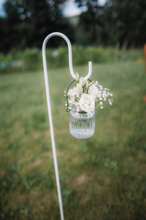 Vázička skleněná vroubkovaná k zavěšení