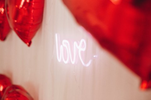 Svítící nápis LOVE
