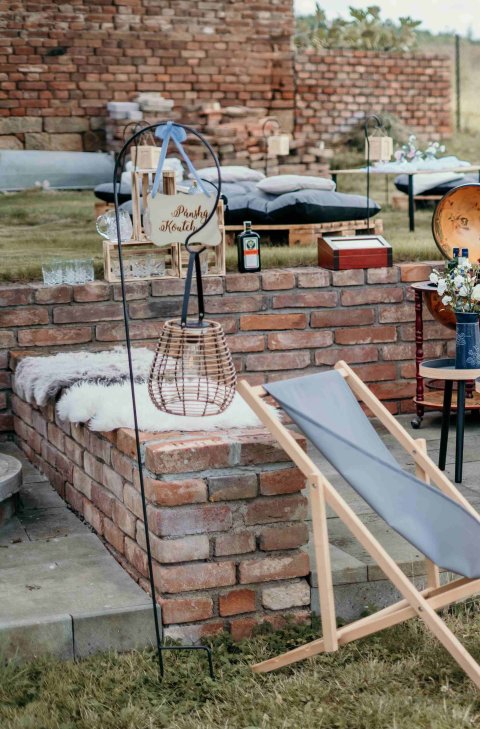 Zápich černý vysoký