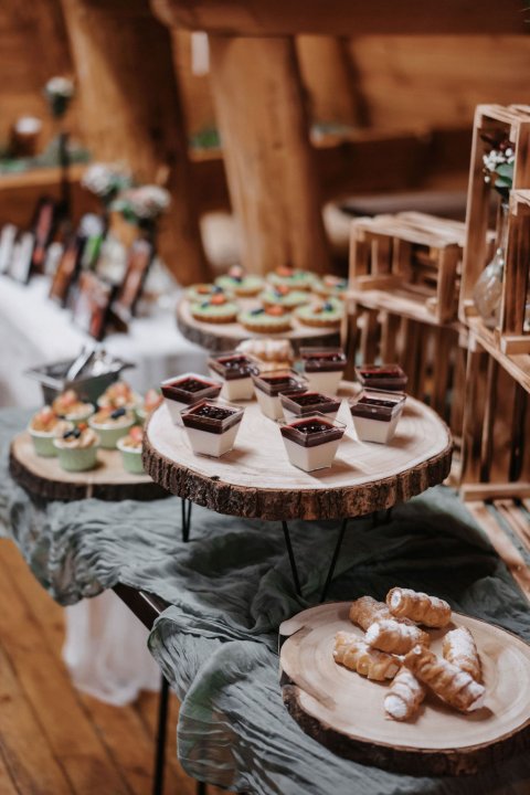 Kulatina na nožkách větší