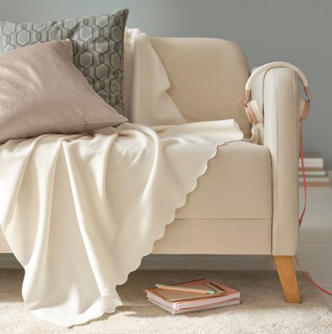 Bílá deka fleecová