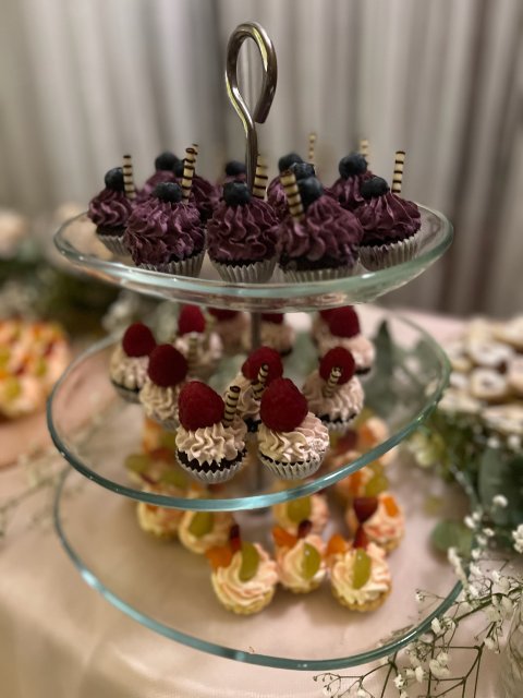 Skleněný etažér oválný