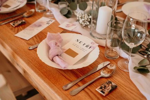 Fialový ubrousek mušelín (lila)