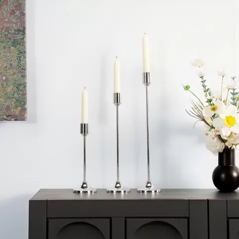 Stříbrné svícny (různé velikosti)