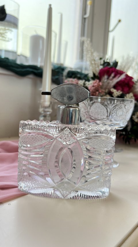 Parfémová lahvička vintage broušená